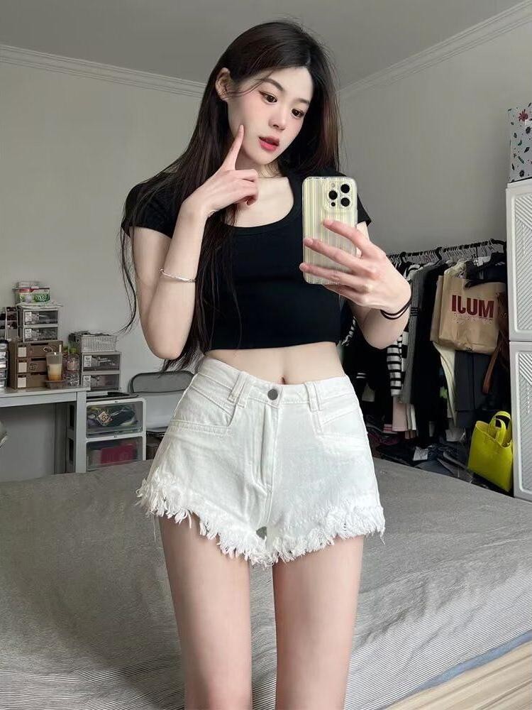 High Waist White Denim Shorts  - مراجعة Shorts Denim Frayed وسعره