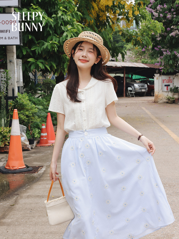 Vintage White Shirt Floral Emb - مراجعة Midi Skirt Floral وسعره