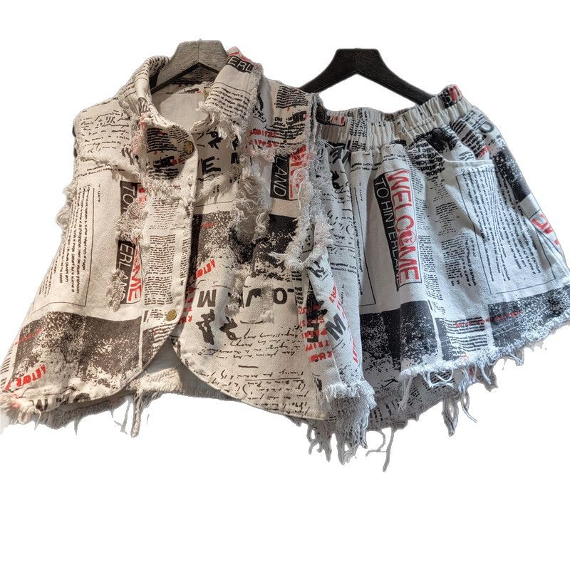 Chic Women Newspapers Letters  - مراجعة Shorts Denim Frayed وسعره
