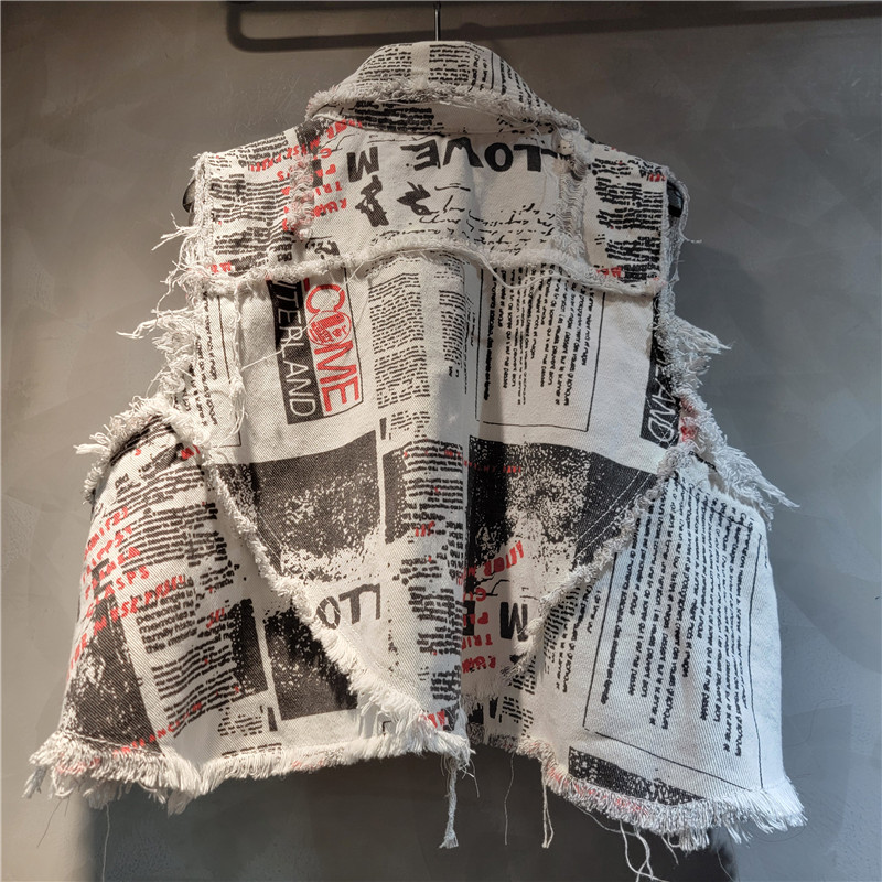 Chic Women Newspapers Letters  - مراجعة Shorts Denim Frayed وسعره